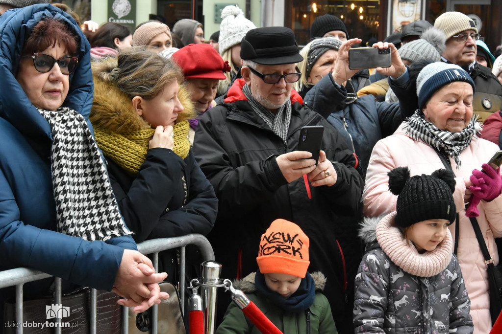 Wielki tort z okazji 550. lecia urodzin Kopernika