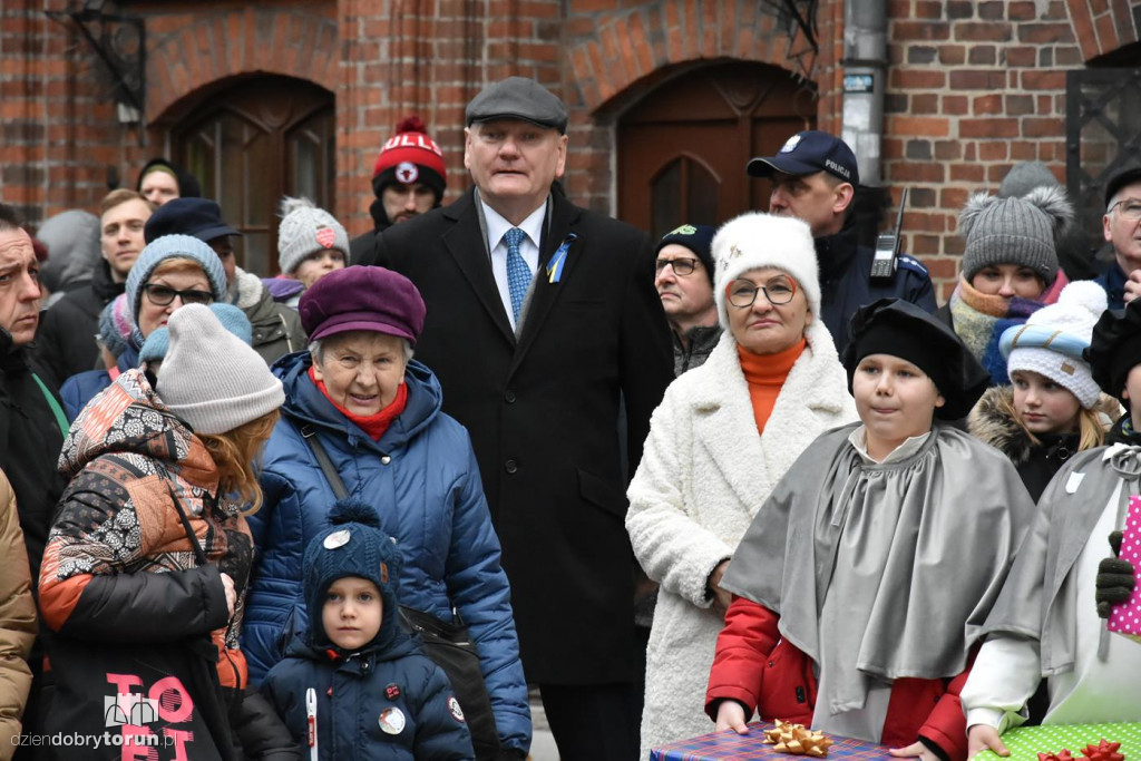 Wielki tort z okazji 550. lecia urodzin Kopernika