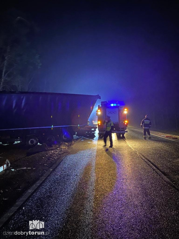 Zderzenie dwóch ciężarówek na DK 10 pod Toruniem