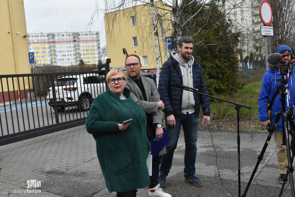 Toruń: konferencja prasowa radnych KO