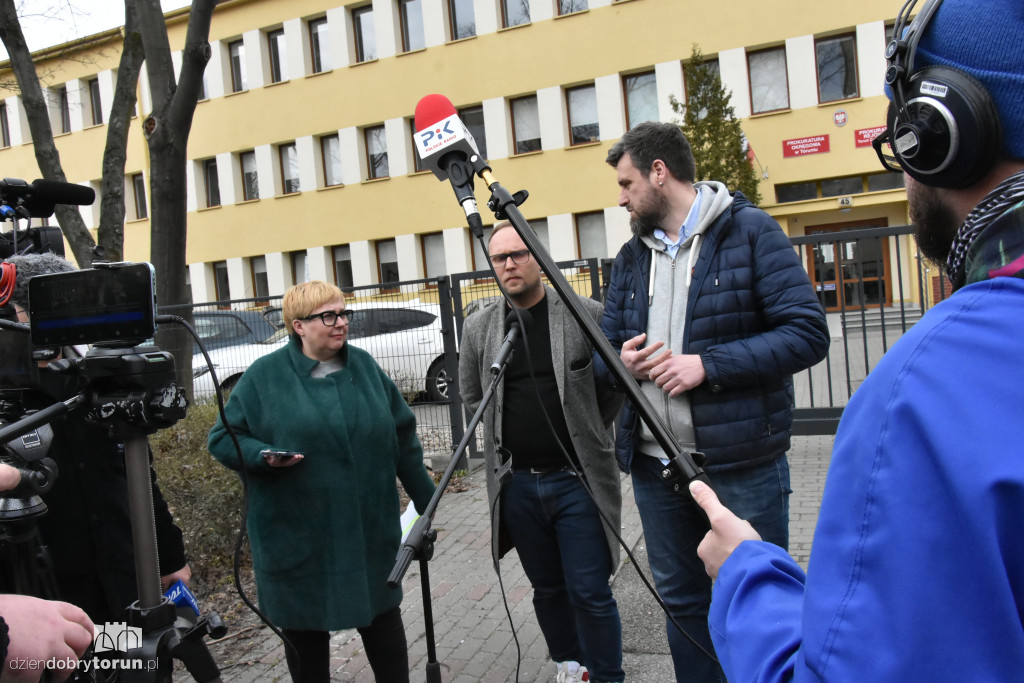 Toruń: konferencja prasowa radnych KO