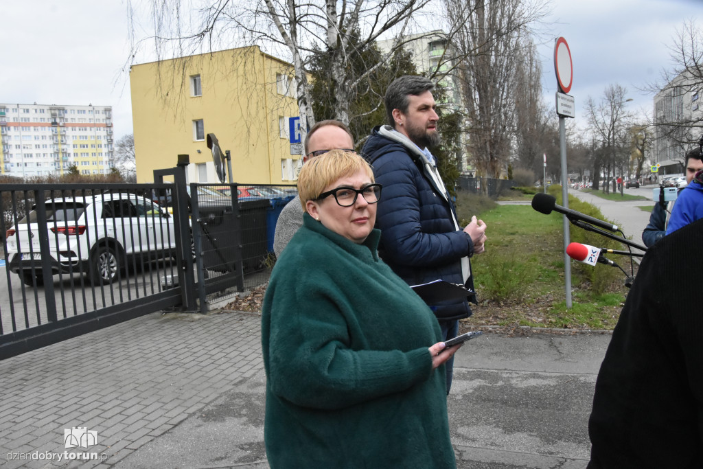 Toruń: konferencja prasowa radnych KO