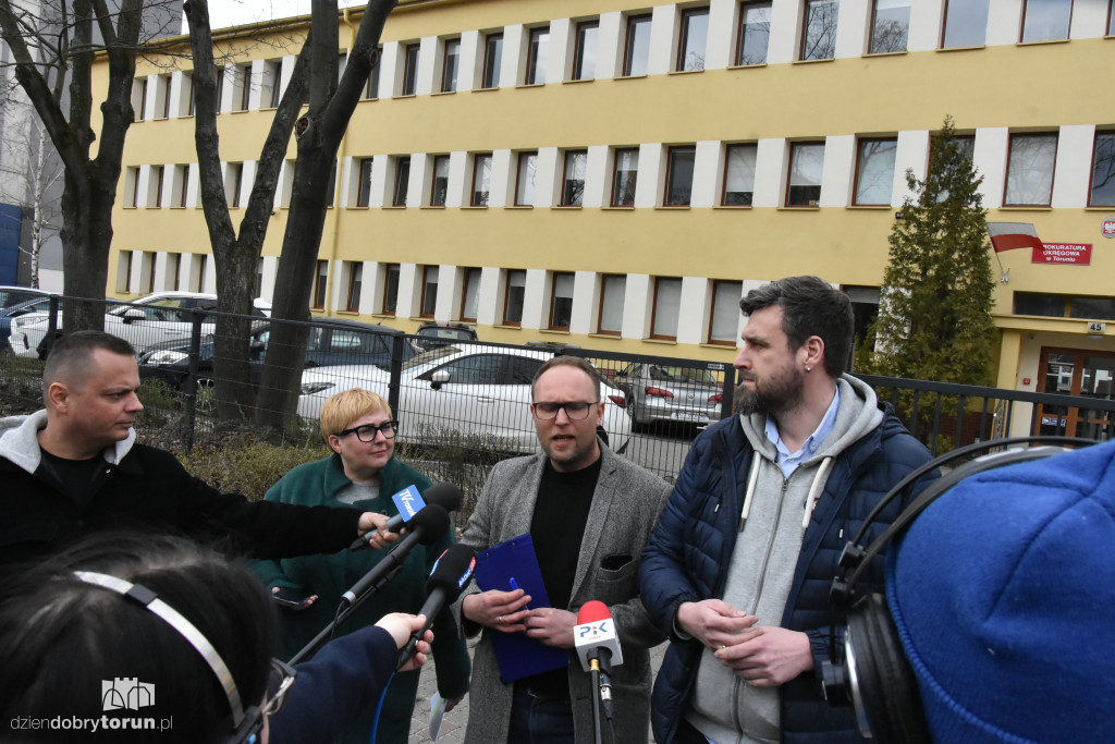 Toruń: konferencja prasowa radnych KO