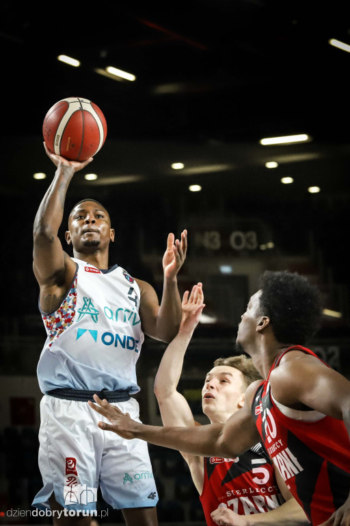 Twarde Pierniki Toruń 74 : 73 Czarni Słupsk