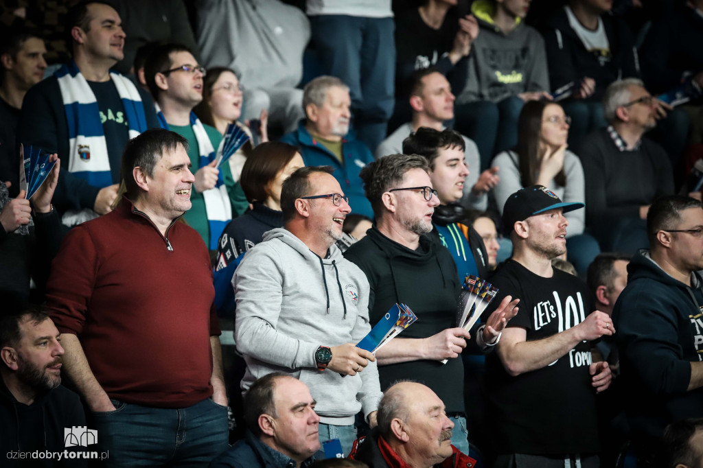 Twarde Pierniki Toruń 74 : 73 Czarni Słupsk