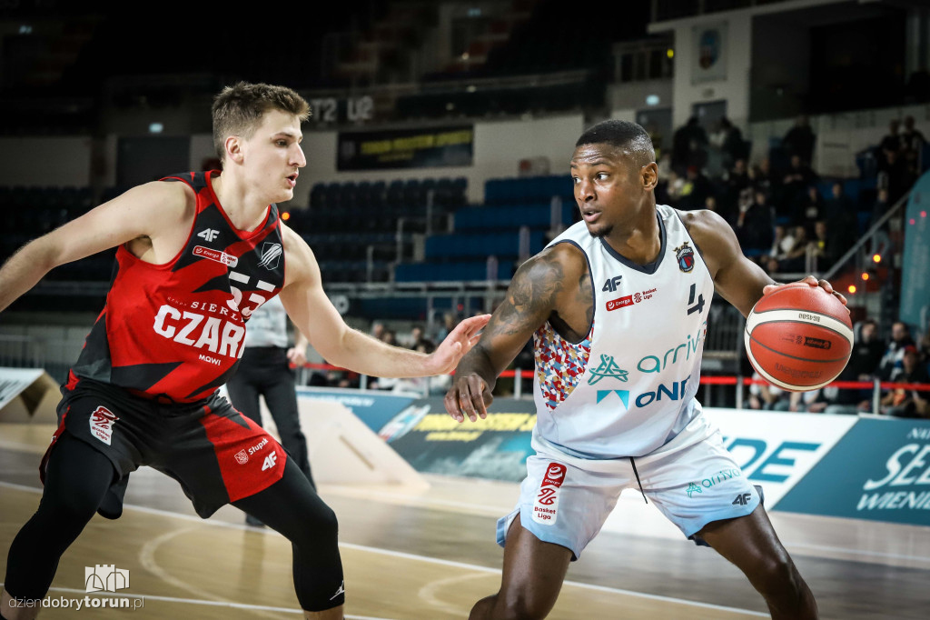Twarde Pierniki Toruń 74 : 73 Czarni Słupsk