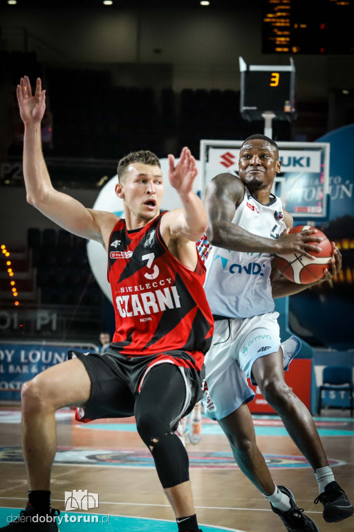 Twarde Pierniki Toruń 74 : 73 Czarni Słupsk