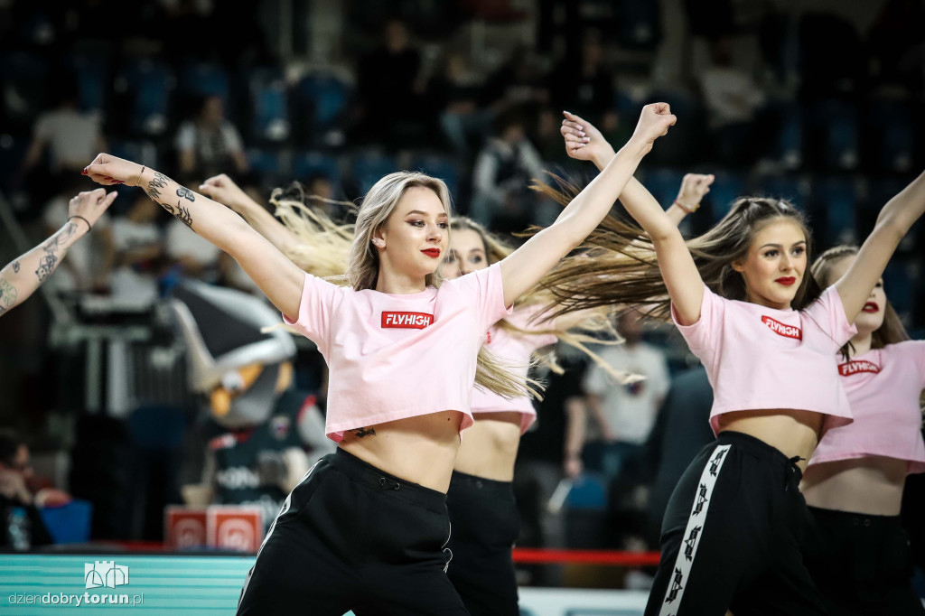 Twarde Pierniki Toruń 74 : 73 Czarni Słupsk