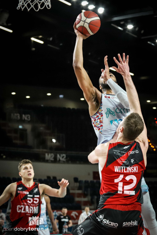 Twarde Pierniki Toruń 74 : 73 Czarni Słupsk