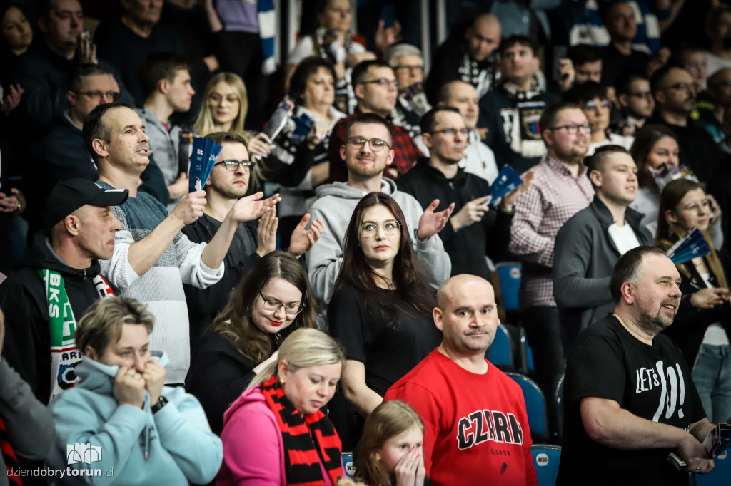 Twarde Pierniki Toruń 74 : 73 Czarni Słupsk