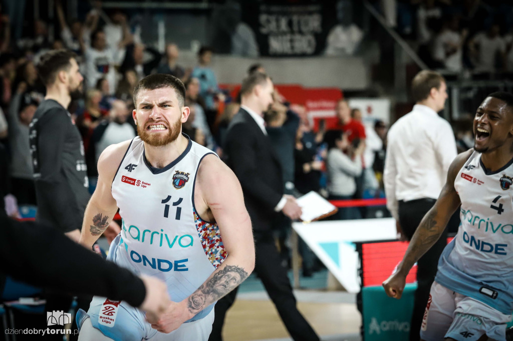 Twarde Pierniki Toruń 74 : 73 Czarni Słupsk