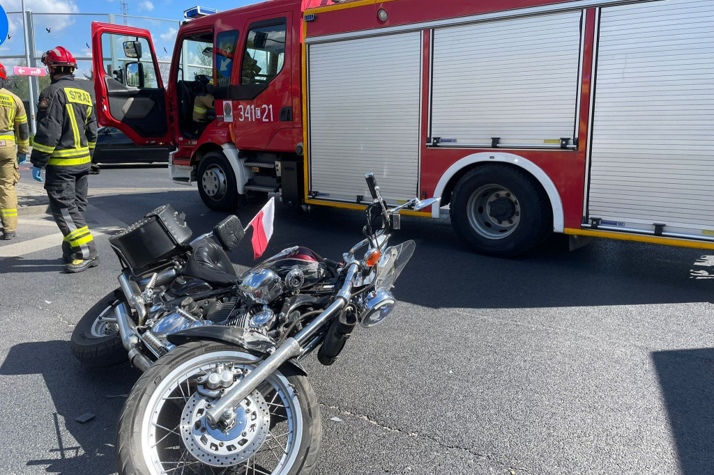 Toruń: zderzenie osobówki z motocyklem