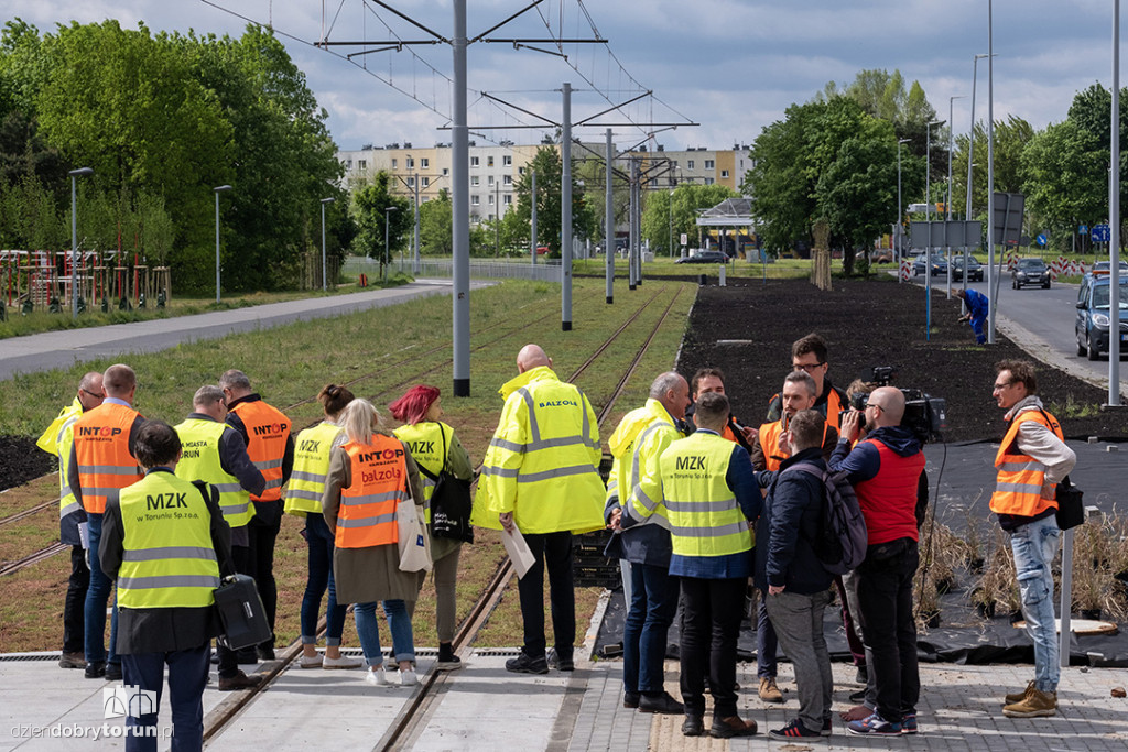 Objazd po budowie linii tramwajowej na Jar