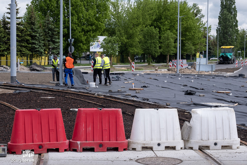Objazd po budowie linii tramwajowej na Jar