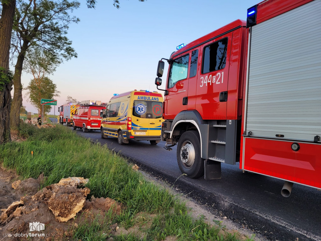 Dachowanie osobówki pod Toruniem