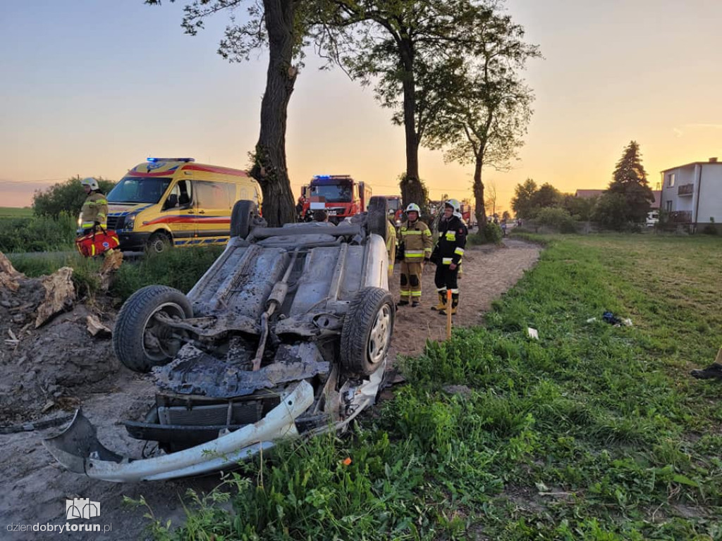 Dachowanie osobówki pod Toruniem