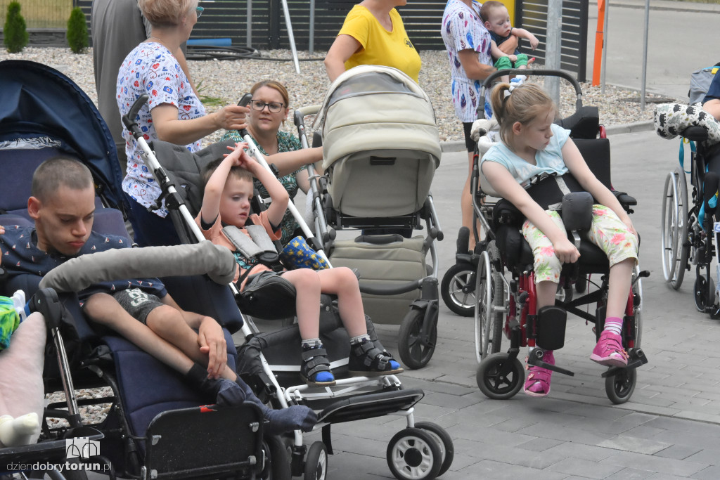 Marszałek Całbecki z wizytą w hospicjum