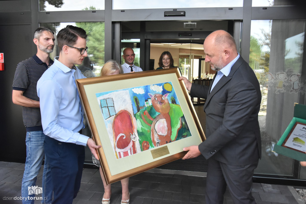 Marszałek Całbecki z wizytą w hospicjum