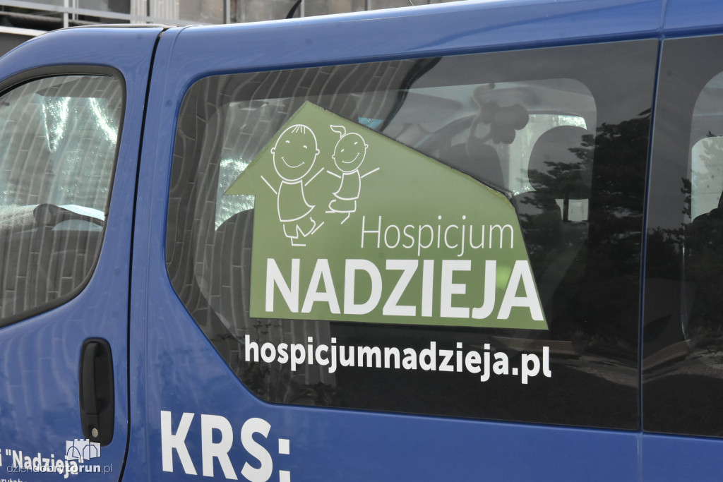 Marszałek Całbecki z wizytą w hospicjum