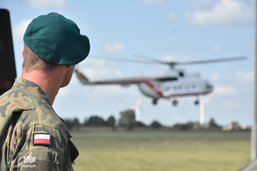 Minister Mariusz Błaszczak na poligonie