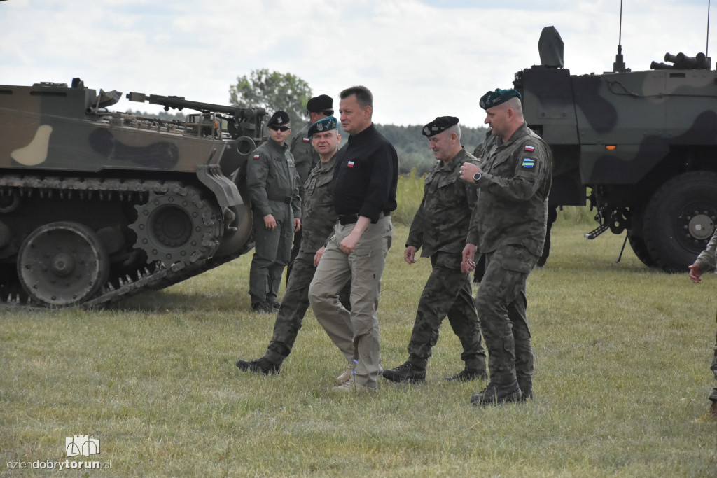 Minister Mariusz Błaszczak na poligonie