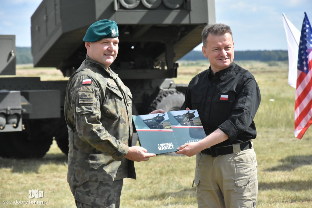 Minister Mariusz Błaszczak na poligonie