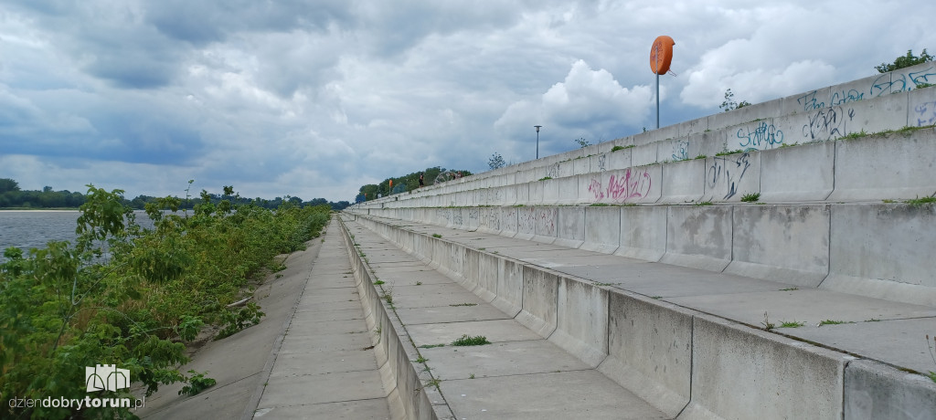 Rozkopany toruński bulwar