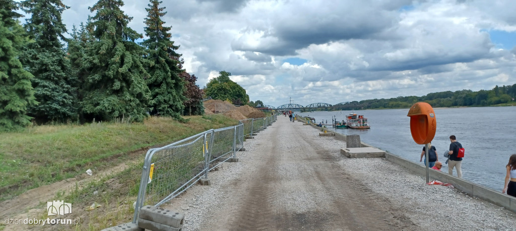 Rozkopany toruński bulwar