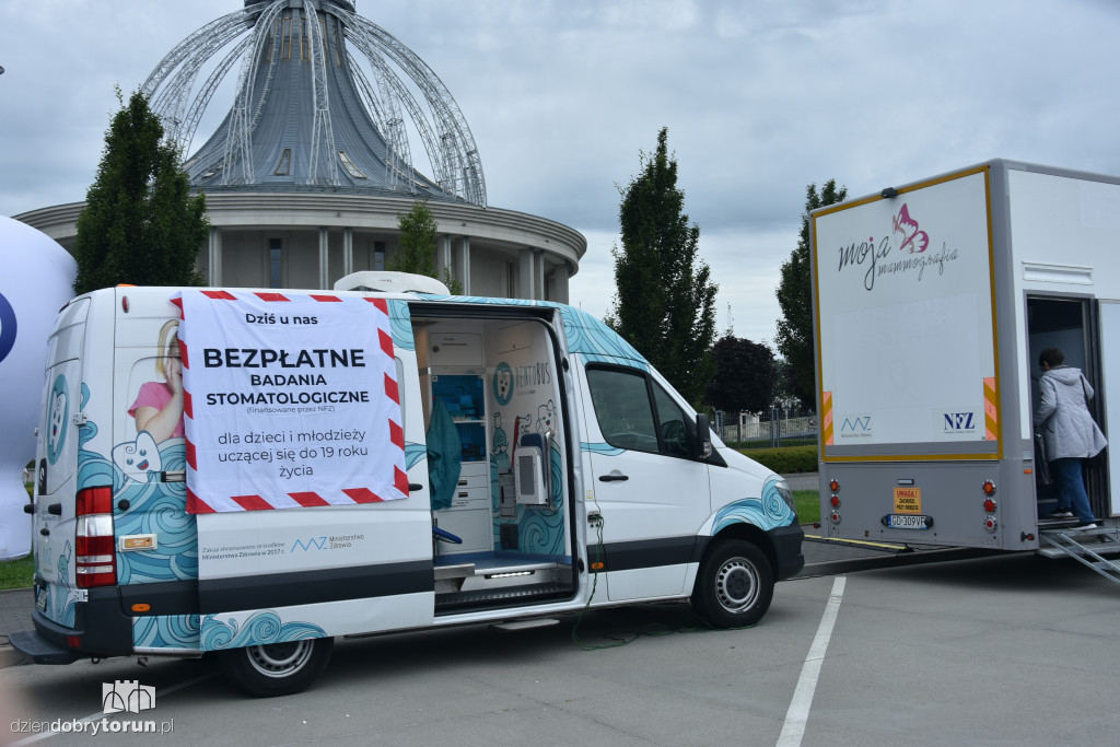 Impreza u Rydzyka! Tak bawili się w Toruniu