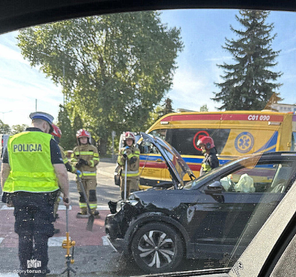 Groźna kolizja przy moście gen. Zawackiej