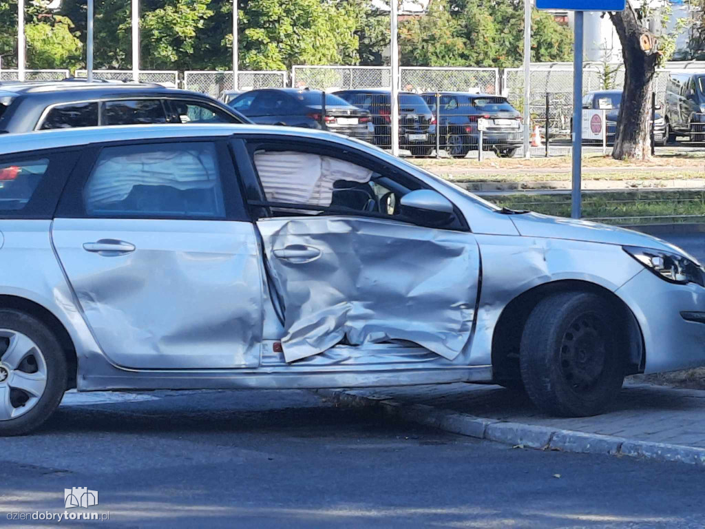 Groźna kolizja przy moście gen. Zawackiej