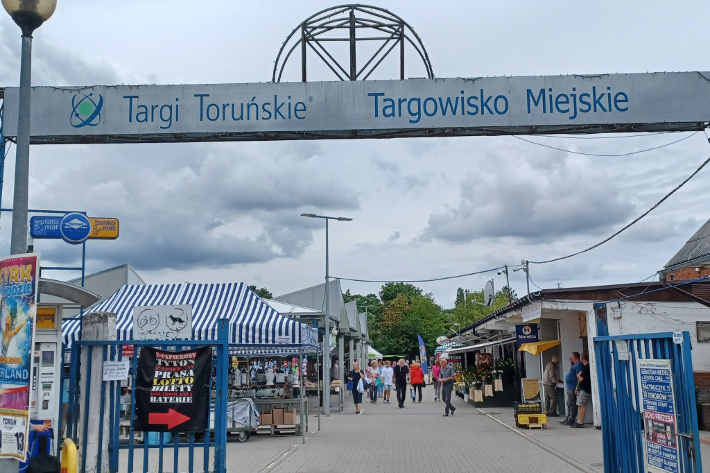 Ceny owoców i warzyw na targowisku dnia 24.08