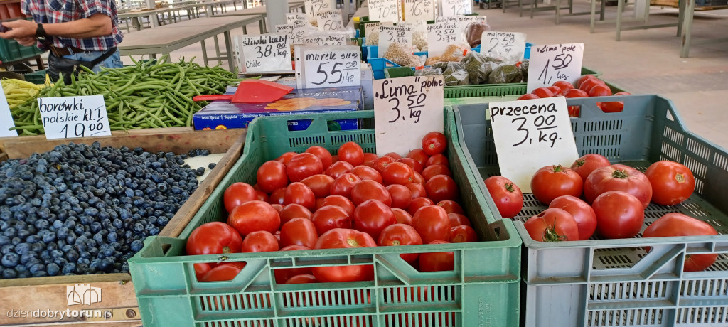 Ceny owoców i warzyw na targowisku dnia 24.08