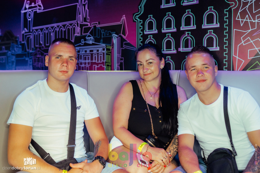 Wakacyjne ostatki - klub BAJKA