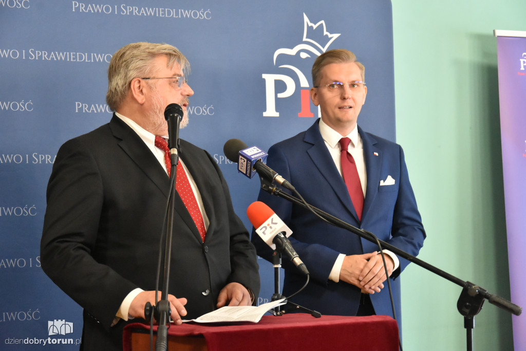 PiS przedstawiło kandydatów do Sejmu i Senatu