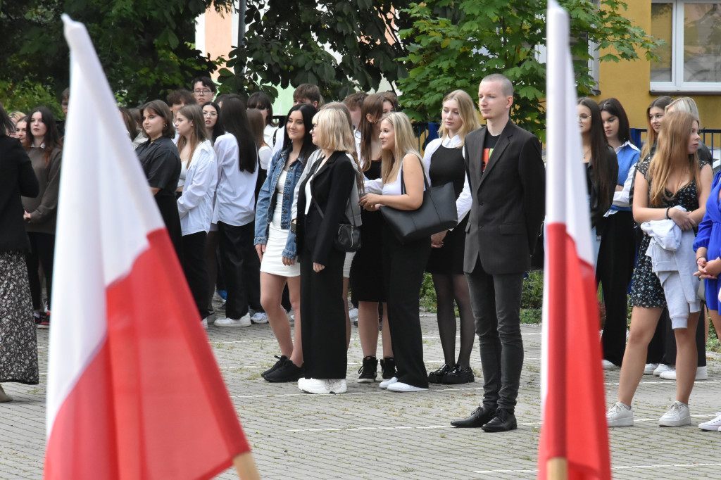 Rozpoczęcie roku szkolnego w IX LO