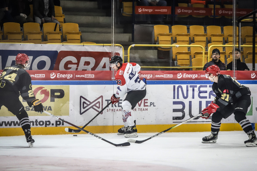 KH Energa Toruń 4 : 5 Comarch Cracovia