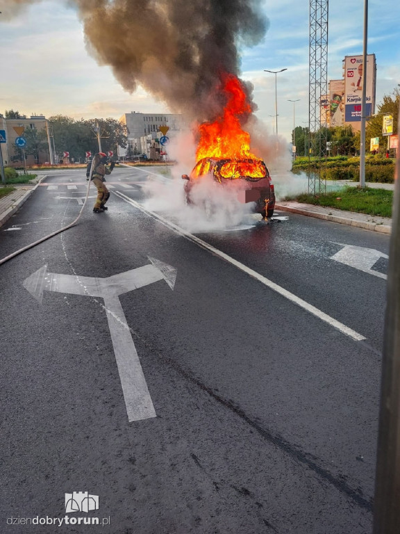 Pożar samochodu w Toruniu