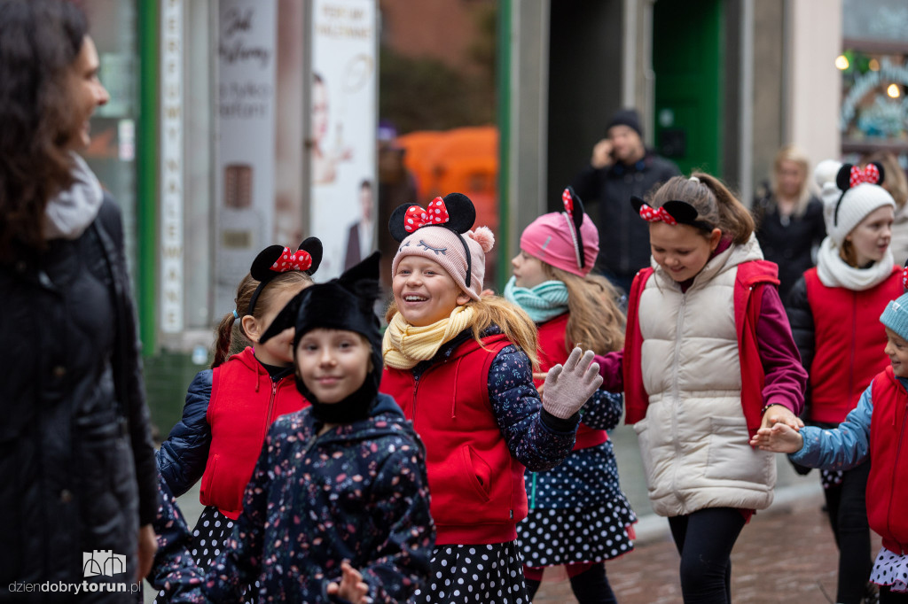 Parada otwierająca Festiwal Lalek