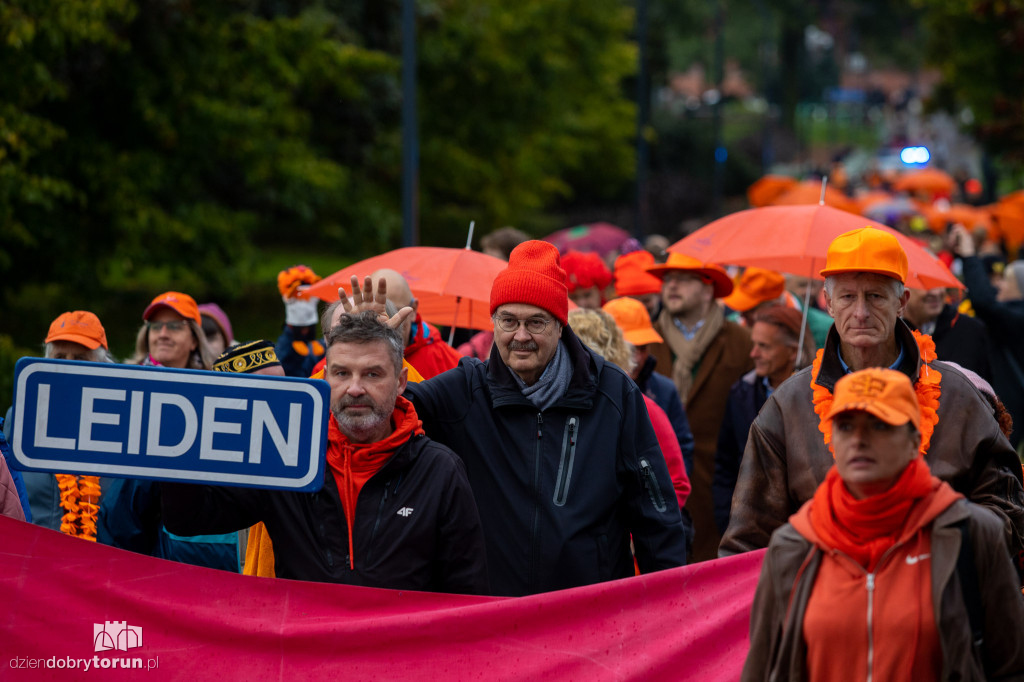 Parada otwierająca Festiwal Lalek