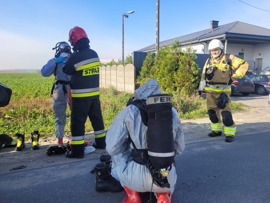 Pożar pojemnika z kwasem