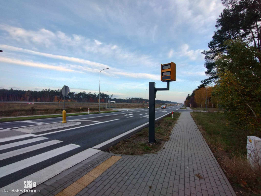Zniszczony fotoradar na drodze krajowej nr 91