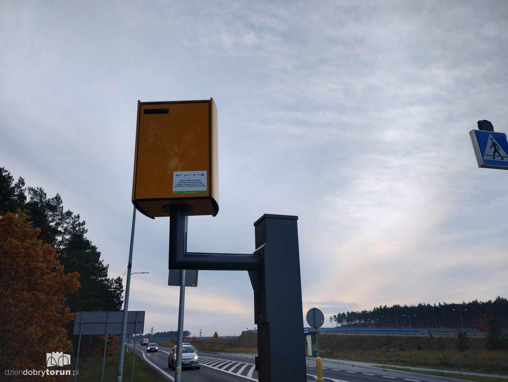 Zniszczony fotoradar na drodze krajowej nr 91