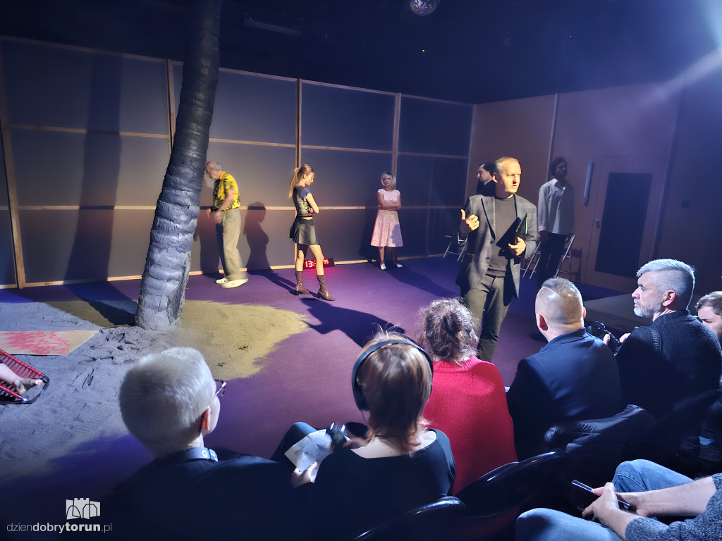Próba medialna spektaklu' Dzikie palmy'