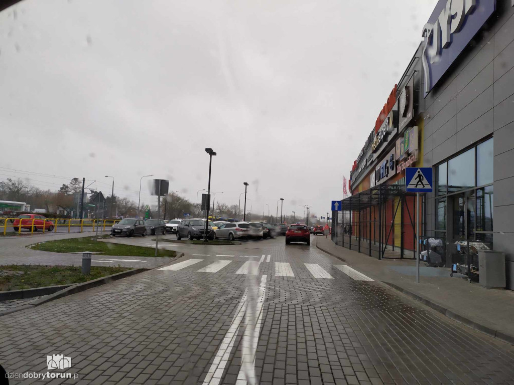 Utrudnienia na parkingu przed CH Plaza