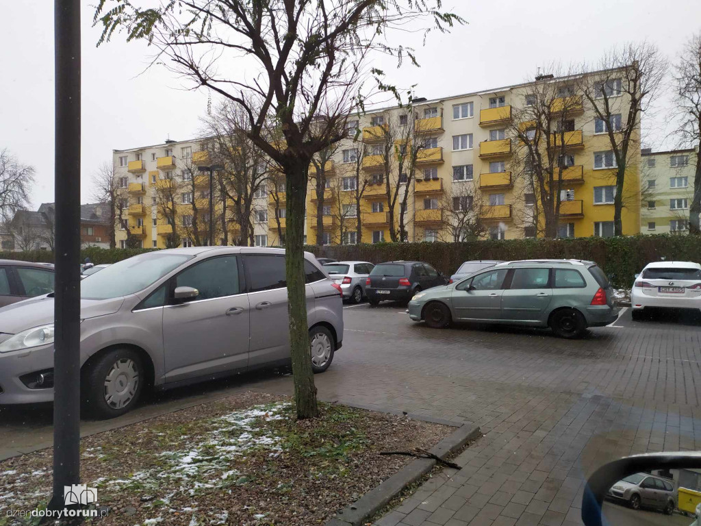 Utrudnienia na parkingu przed CH Plaza