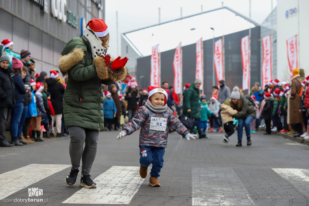 Festiwal Biegów Świętych Mikołajów dla dzieci