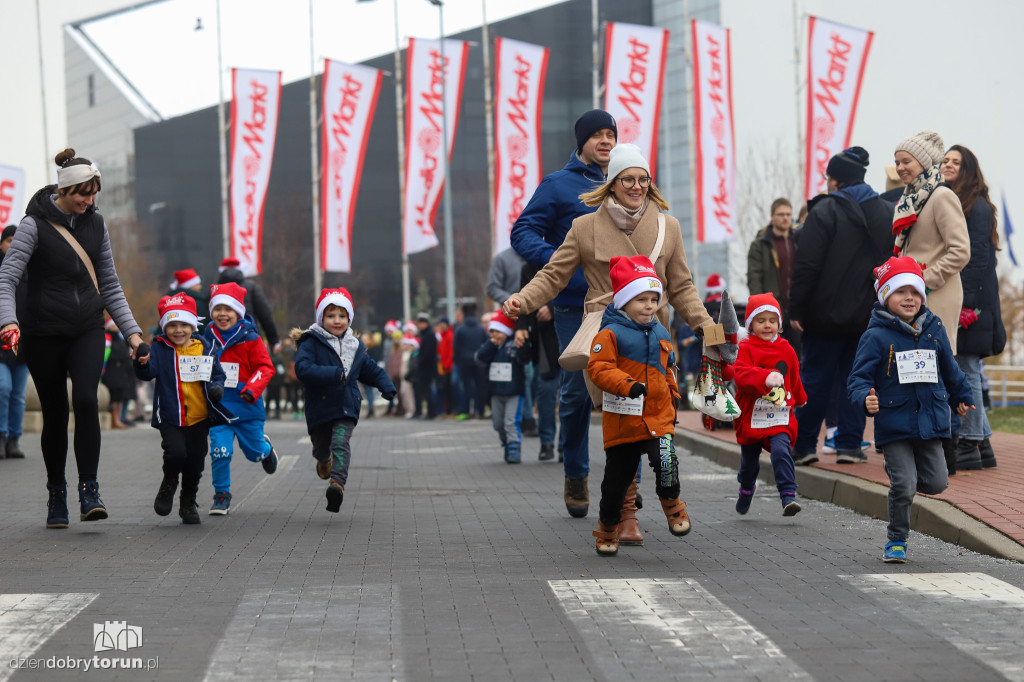 Festiwal Biegów Świętych Mikołajów dla dzieci