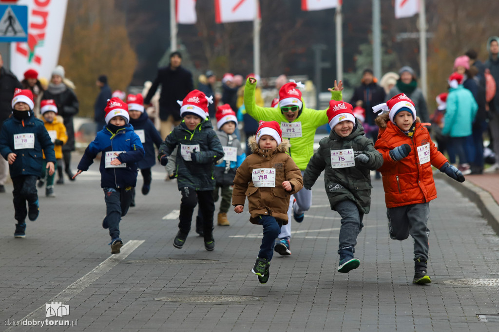 Festiwal Biegów Świętych Mikołajów dla dzieci