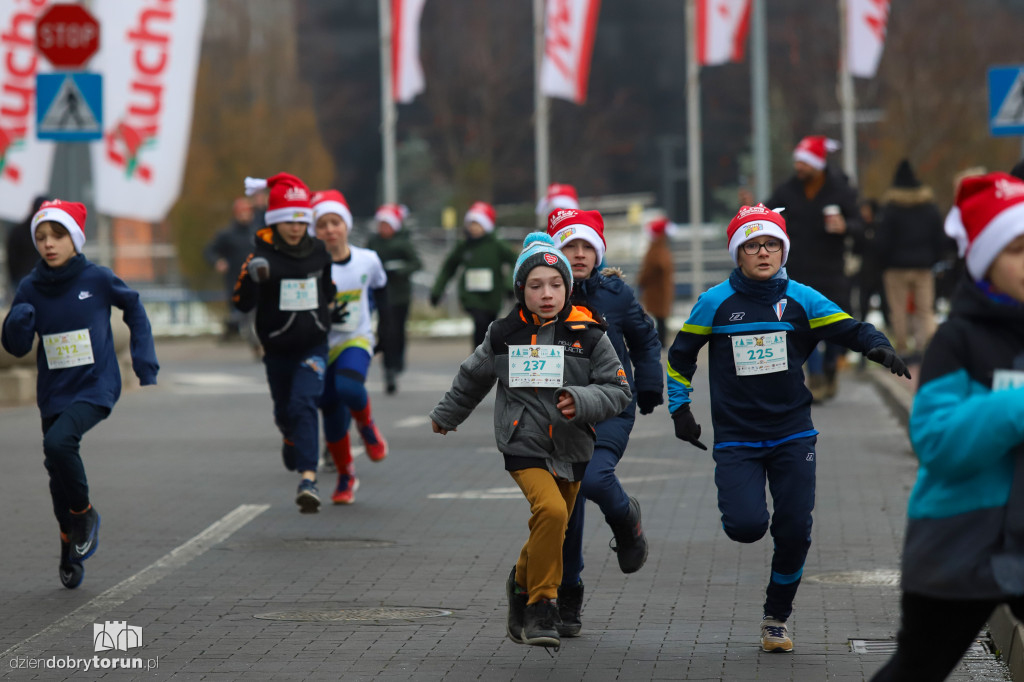 Festiwal Biegów Świętych Mikołajów dla dzieci